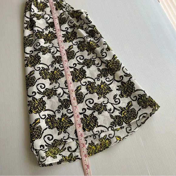 Cue Women’s Tank Top Floral White Yellow Office Relaxed Fit Size 6 (suit 8 also) - Picture 8 of 8